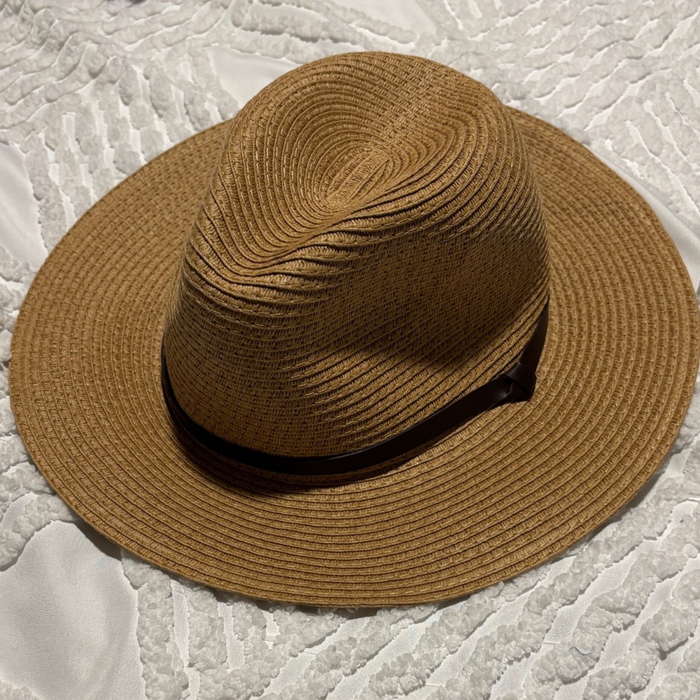 Stylish Tan Fedora Hat